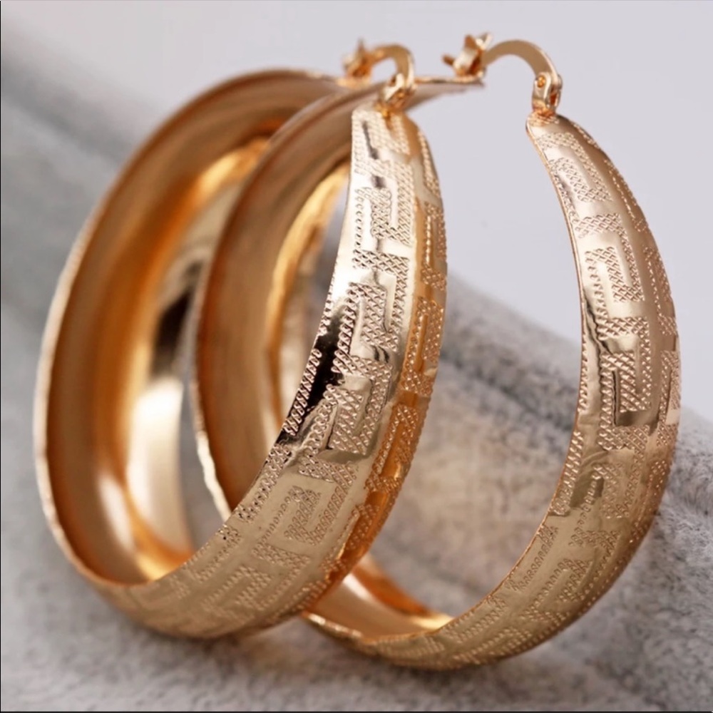 New Vintage gold hoop Greek key earrings - Picture 2 of 7